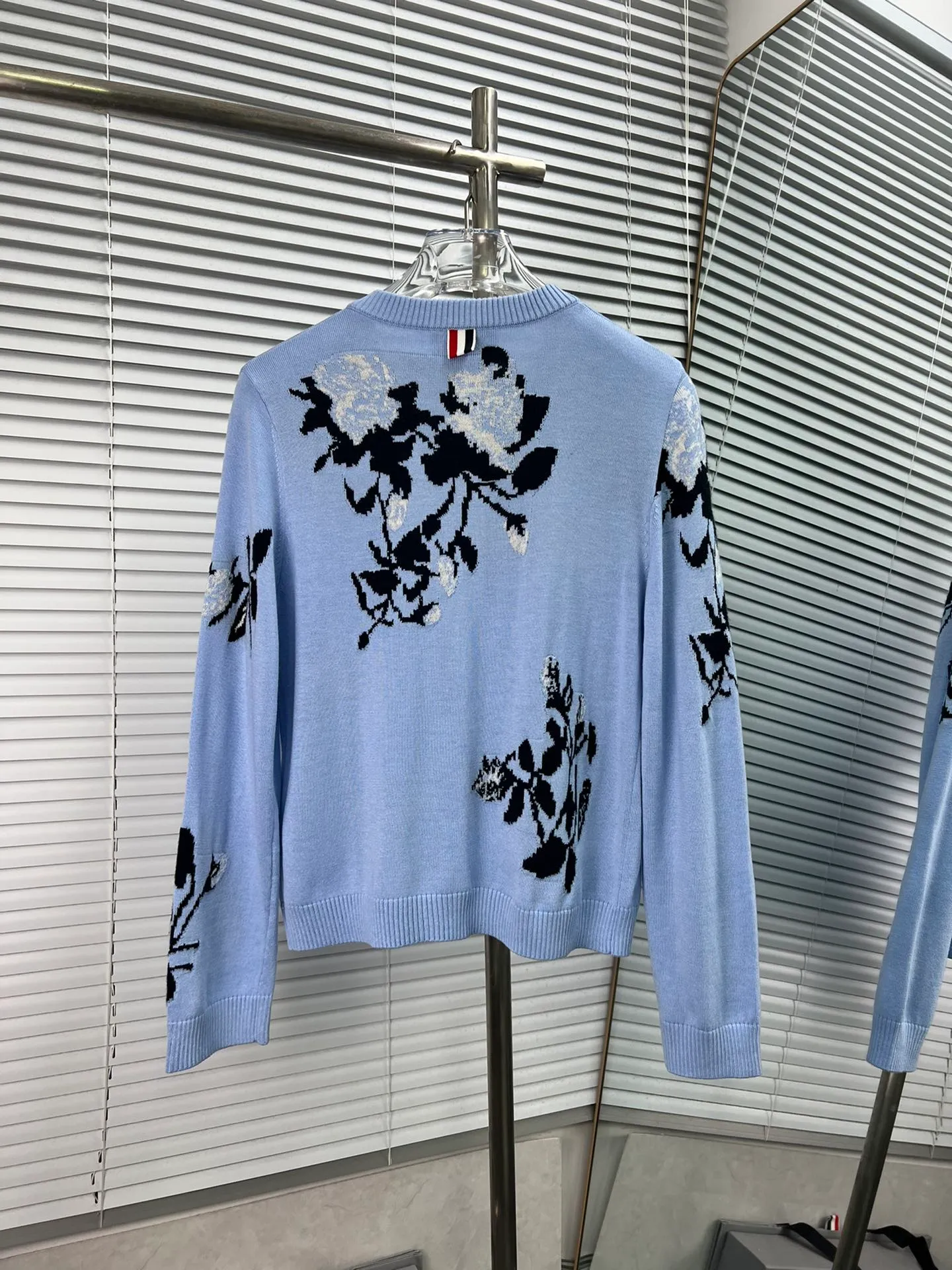 THOM BROWNE🇳🇱New Arrival ， ；Classic ， ； ， ； ， Quality ； ， - ** ：** - ** ：** - ** : **Light Blue White - **Sizes: **0.1.2.（S.M.L）